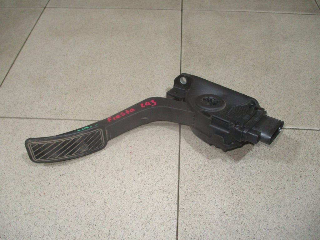 Педаль газа, 2000 рублей, Пермь