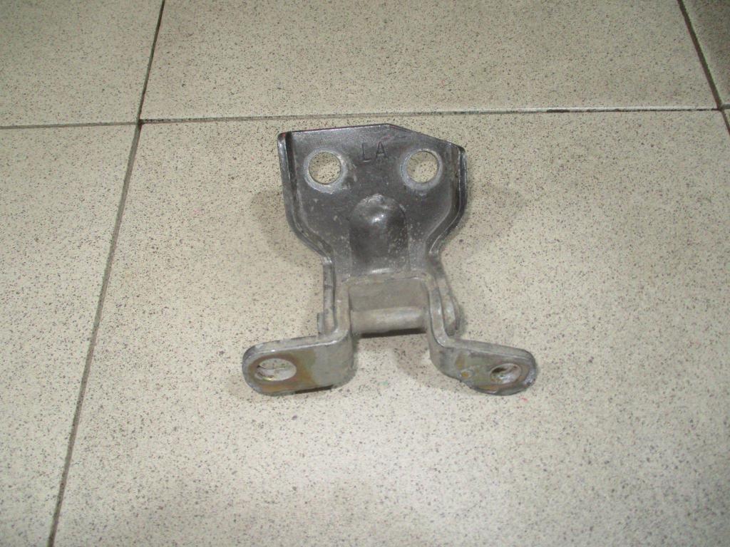 Петля двери задней правой нижняя, 500 рублей, Пермь