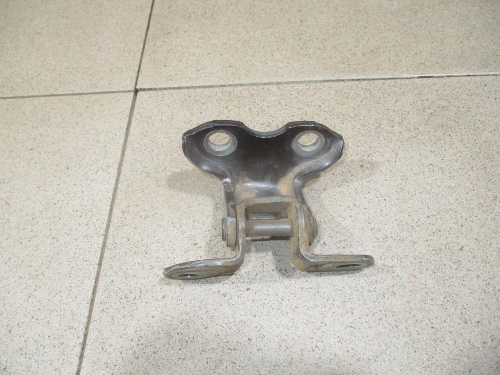 Петля двери задней правой верхняя, 550 рублей, Пермь