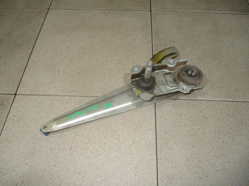 Стеклоподъемник механический задний правый, 550 рублей, Пермь