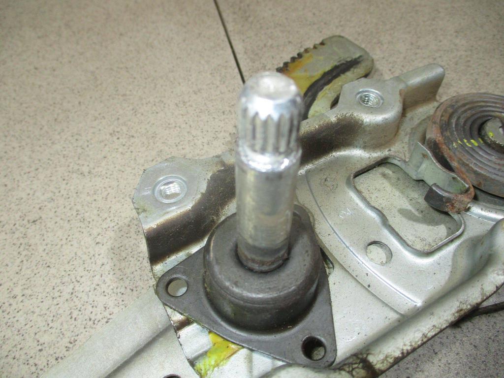 Стеклоподъемник механический задний правый, 550 рублей, Пермь