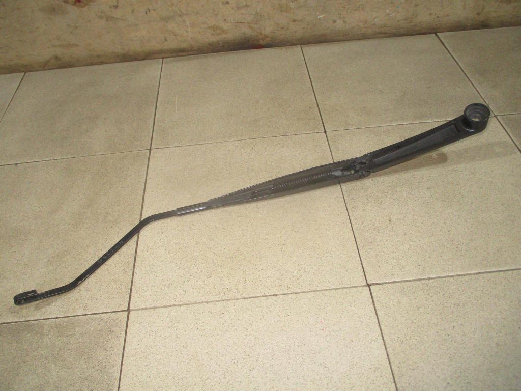 Поводок стеклоочистителя передний правый, 750 рублей, Пермь