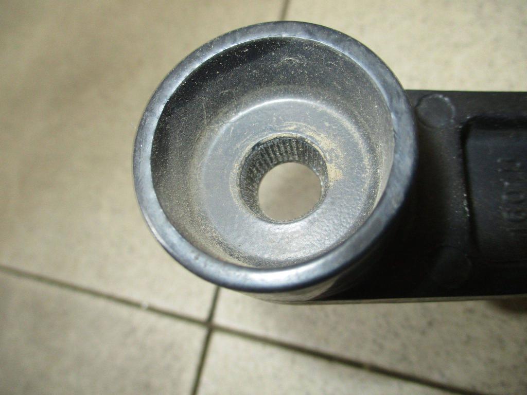 Поводок стеклоочистителя передний левый, 750 рублей, Пермь