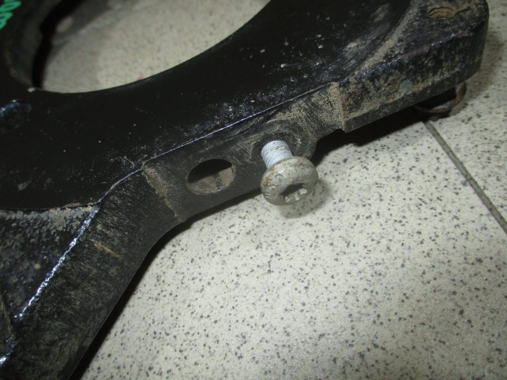 Скоба суппорта заднего левого, 500 рублей, Пермь