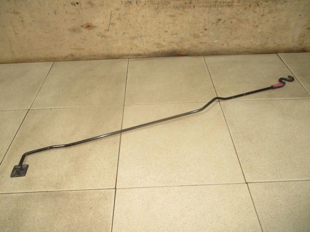 Держатель капота, 500 рублей, Пермь