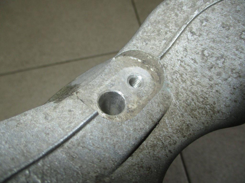 Кулак поворотный передний левый, 2000 рублей, Пермь