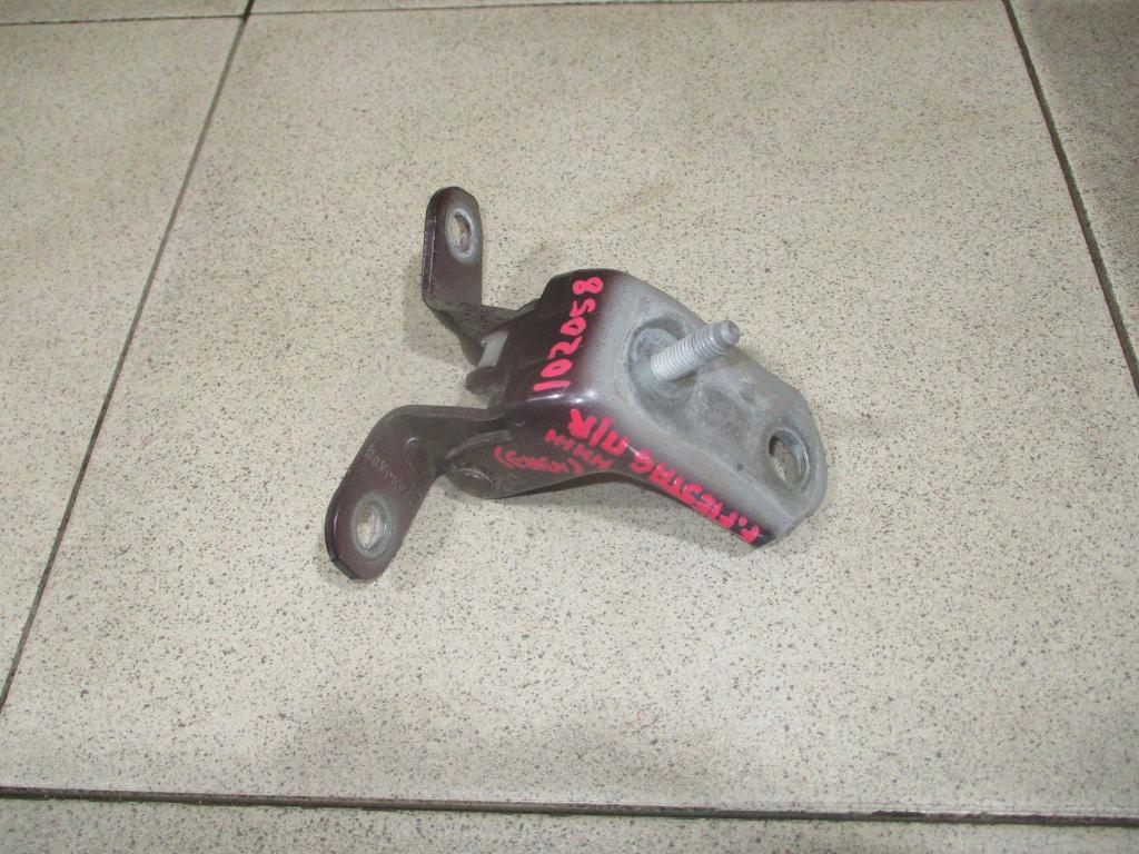 Петля двери передней правой нижняя, 500 рублей, Пермь