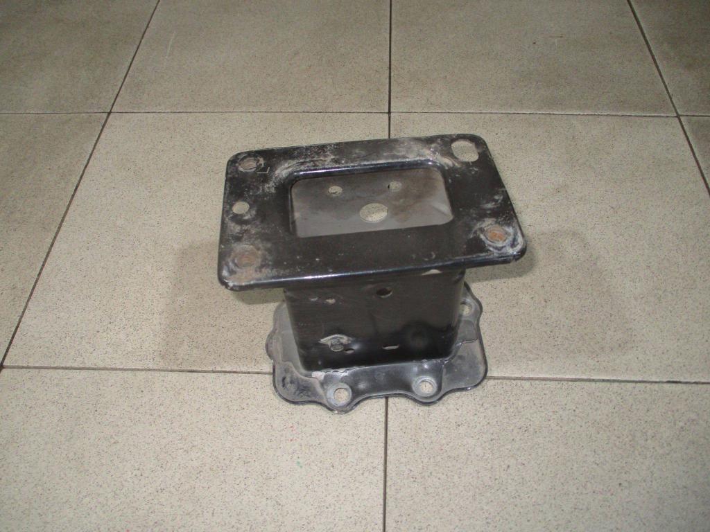 Кронштейн усилителя переднего бампера левый, 2000 рублей, Пермь