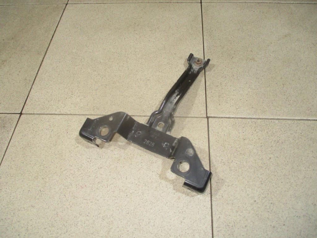 Кронштейн замка капота, 700 рублей, Пермь