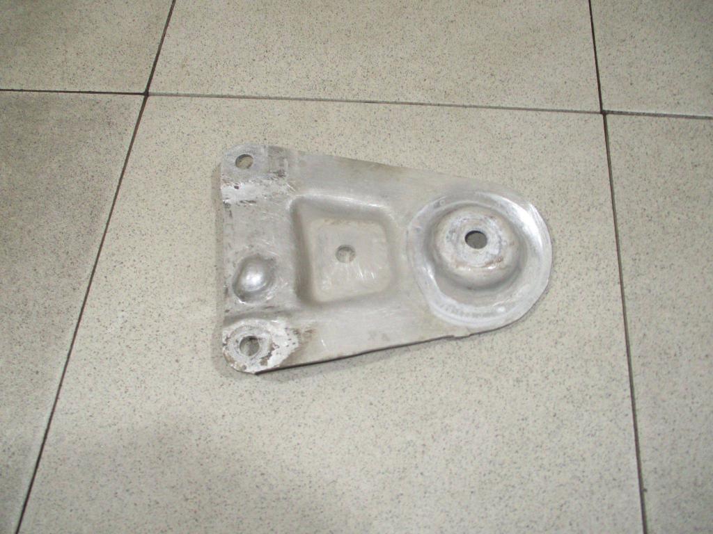 Кронштейн подрамника, 500 рублей, Пермь