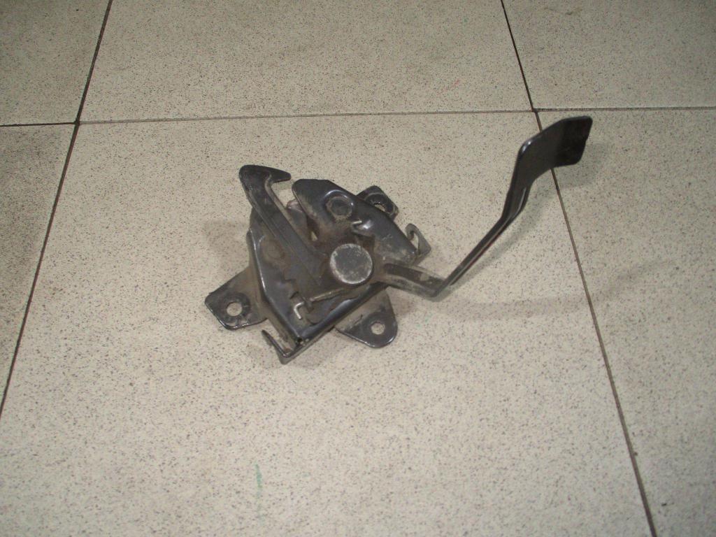 Замок капота, 800 рублей, Пермь