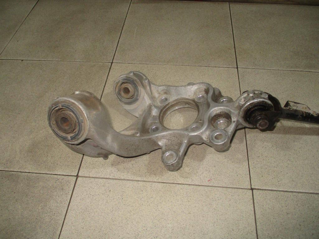 Кулак поворотный задний правый, 3000 рублей, Пермь