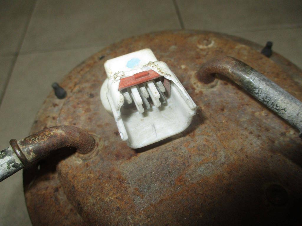 Насос топливный, 1500 рублей, Пермь