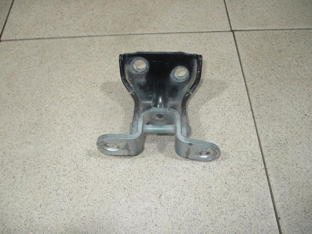 Петля двери задней левой верхняя, 500 рублей, Пермь