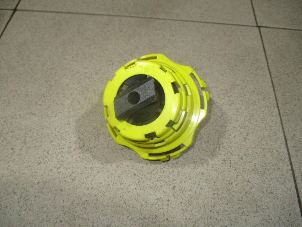 Болт крепления запасного колеса, 500 рублей, Пермь