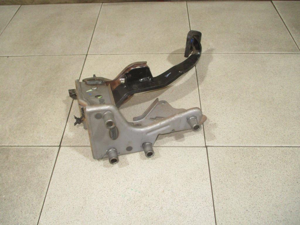 Педаль тормоза, 1000 рублей, Пермь