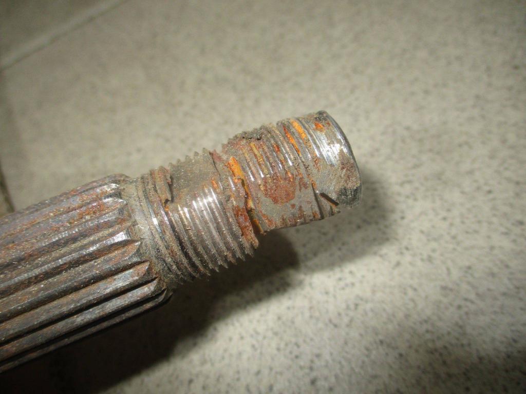 Полуось передняя левая, 2000 рублей, Пермь