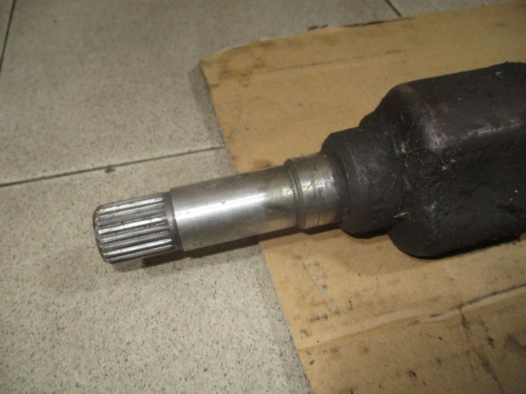 Полуось передняя левая, 2000 рублей, Пермь