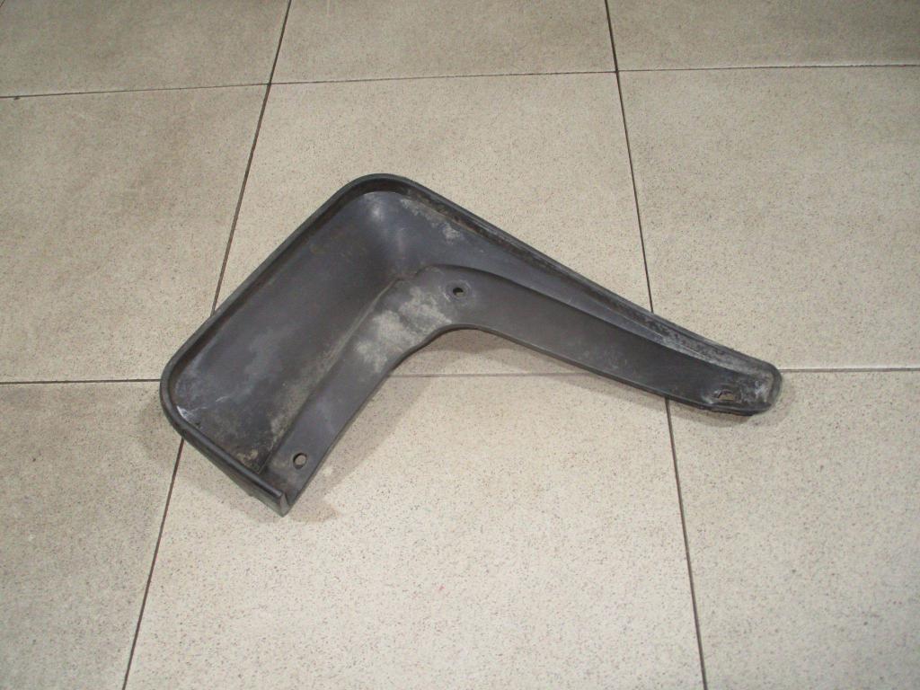 Брызговик передний правый, 1000 рублей, Пермь