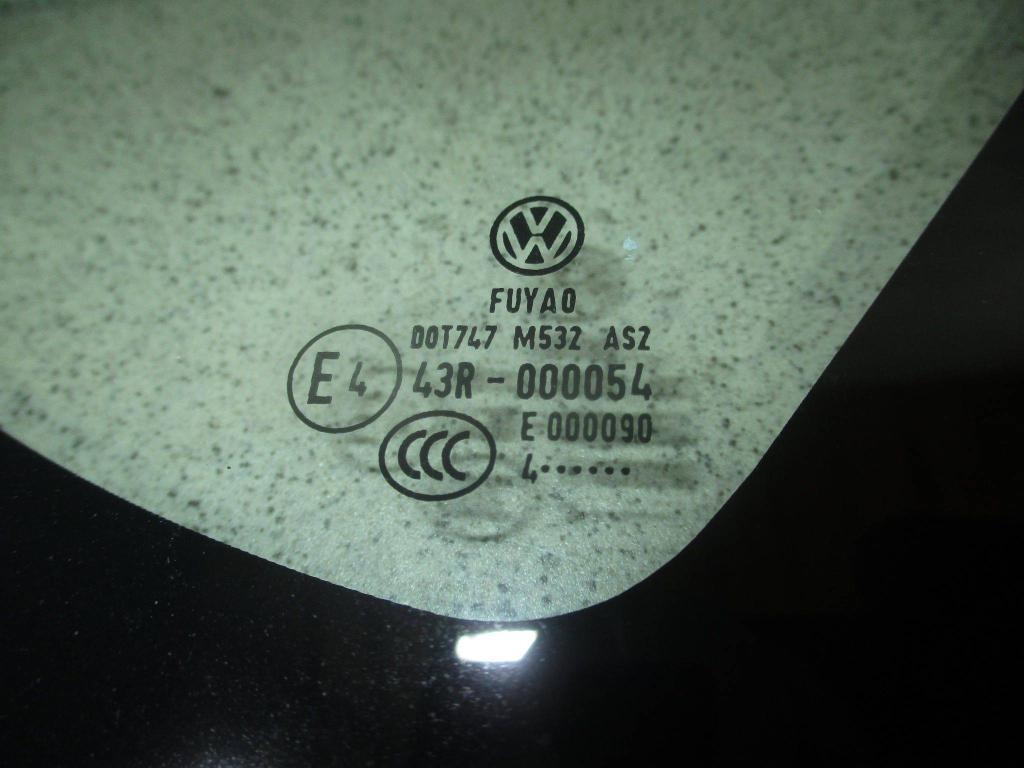 Стекло кузовное глухое правое, 1000 рублей, Пермь