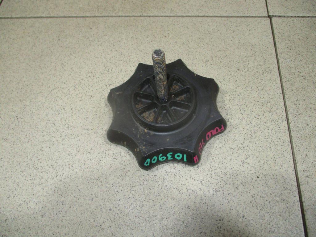 Болт крепления запасного колеса, 500 рублей, Пермь