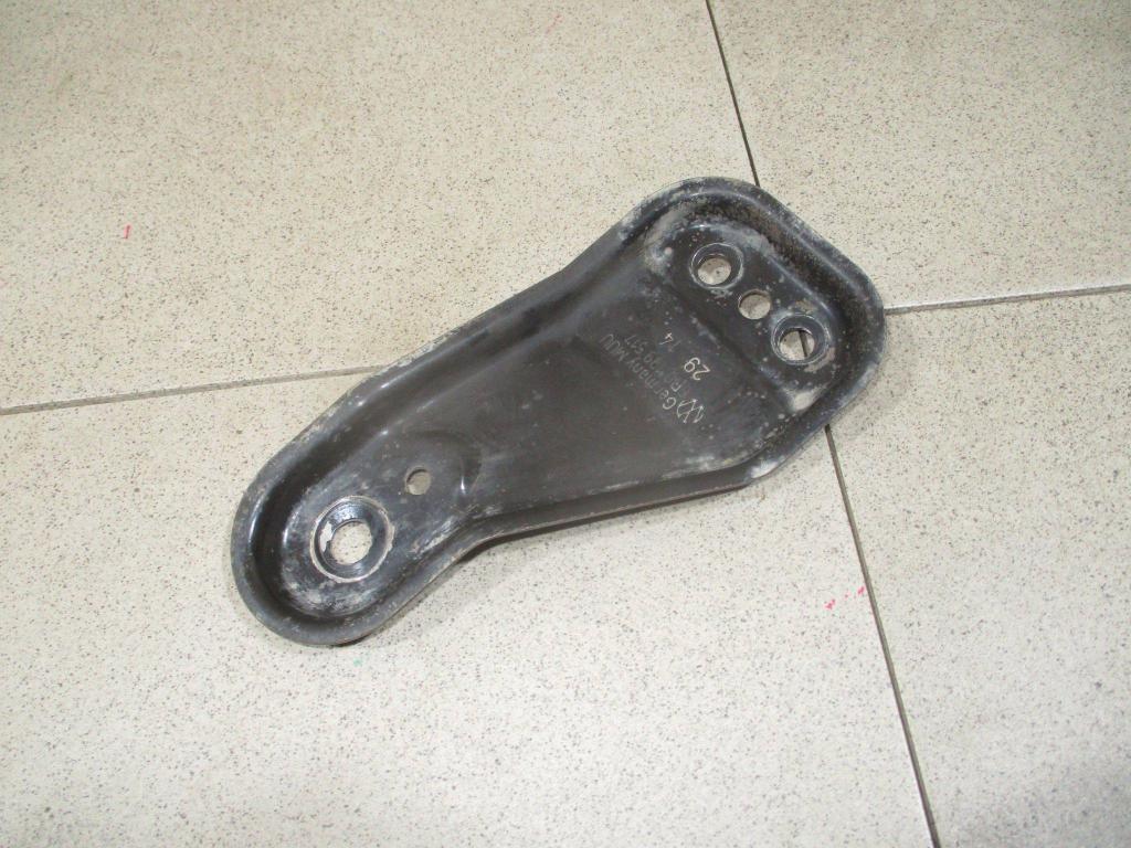 Кронштейн переднего рычага, 500 рублей, Пермь