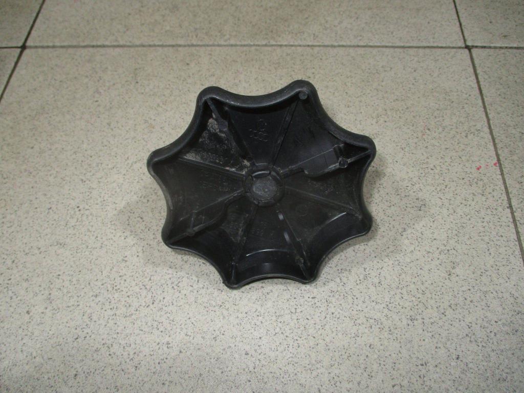 Болт крепления запасного колеса, 500 рублей, Пермь