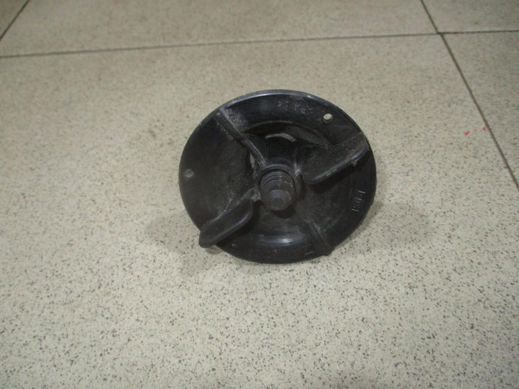 Болт крепления запасного колеса, 500 рублей, Пермь