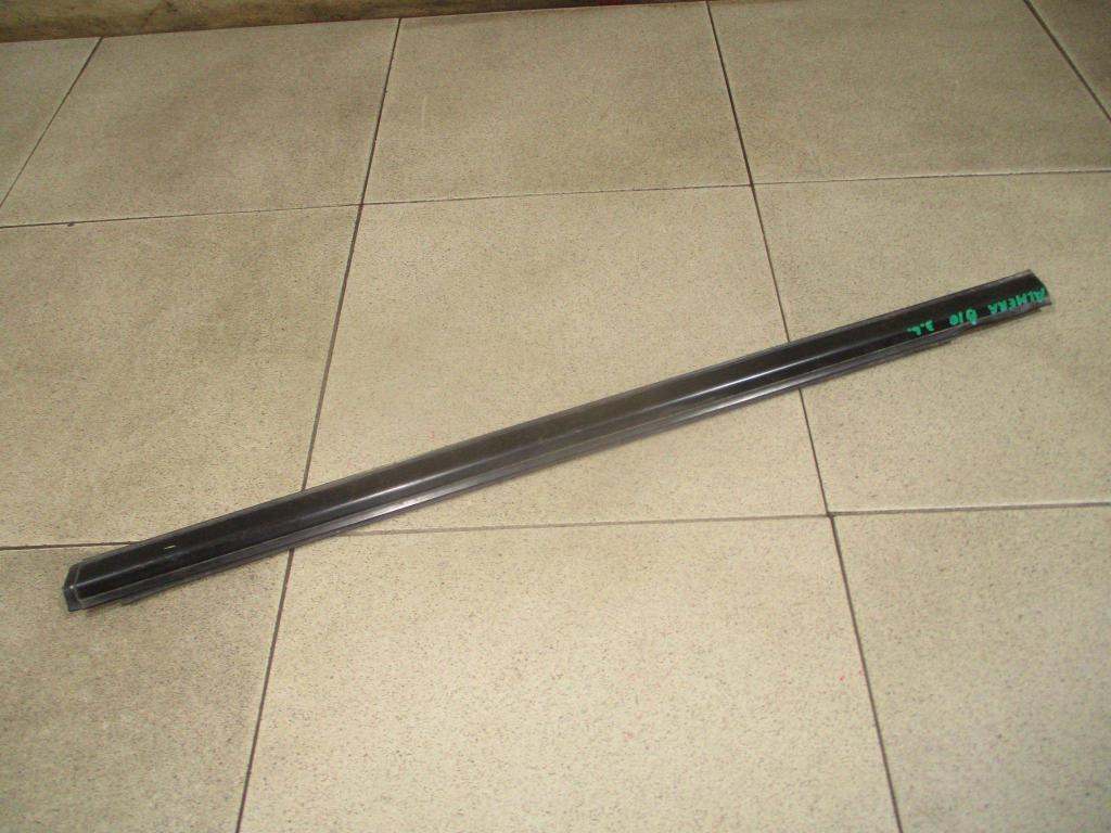 Накладка стекла заднего левого, 500 рублей, Пермь