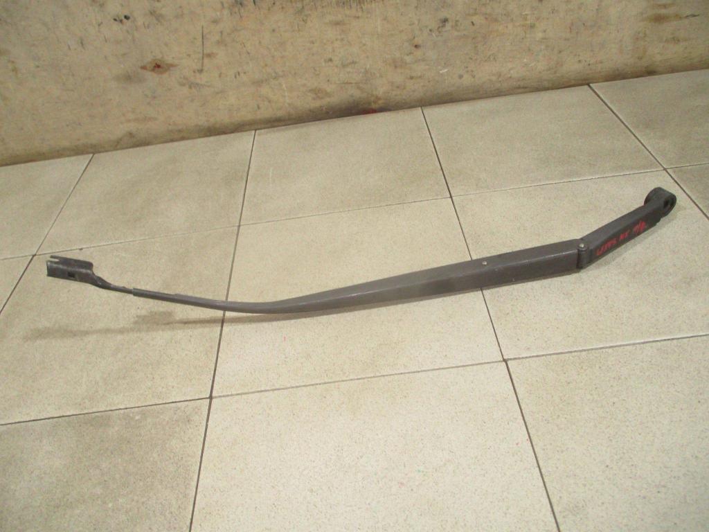 Поводок стеклоочистителя передний правый, 3500 рублей, Пермь