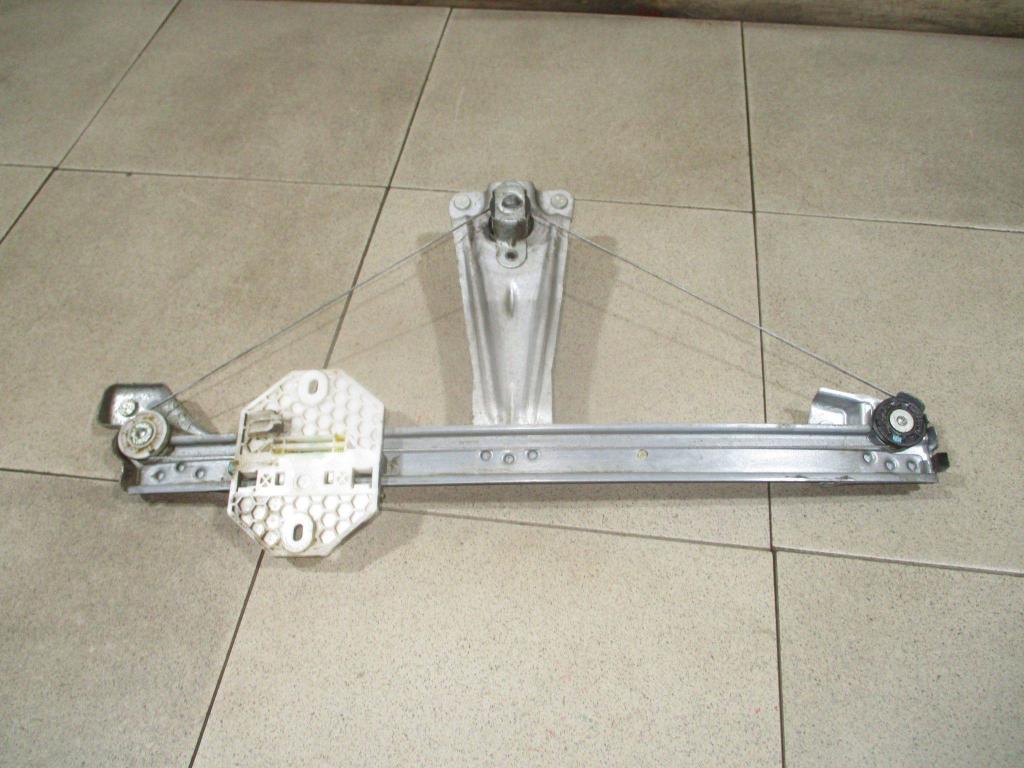 Стеклоподъемник механический задний левый, 500 рублей, Пермь