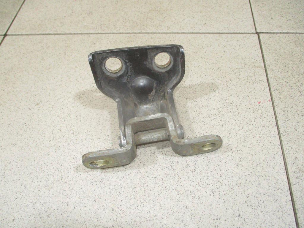 Петля двери задней левой верхняя, 500 рублей, Пермь