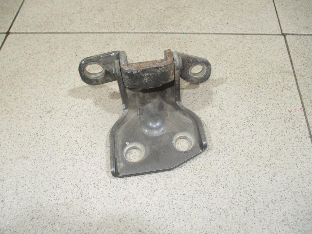 Петля двери задней левой нижняя, 500 рублей, Пермь