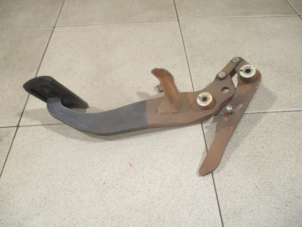 Педаль тормоза, 1000 рублей, Пермь