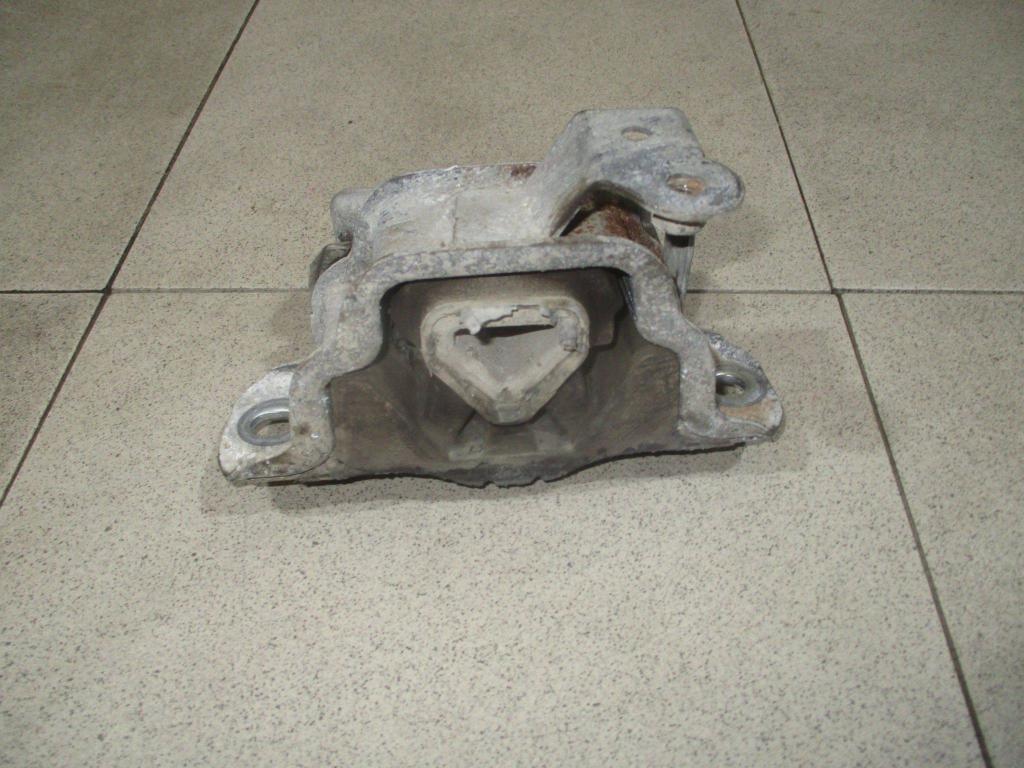 Опора двигателя левая, 4000 рублей, Пермь