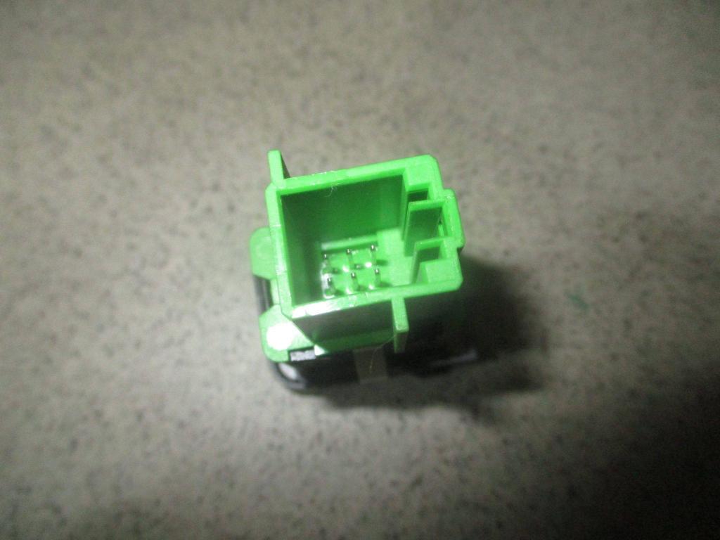 Кнопка обогрева сидений, 1000 рублей, Пермь