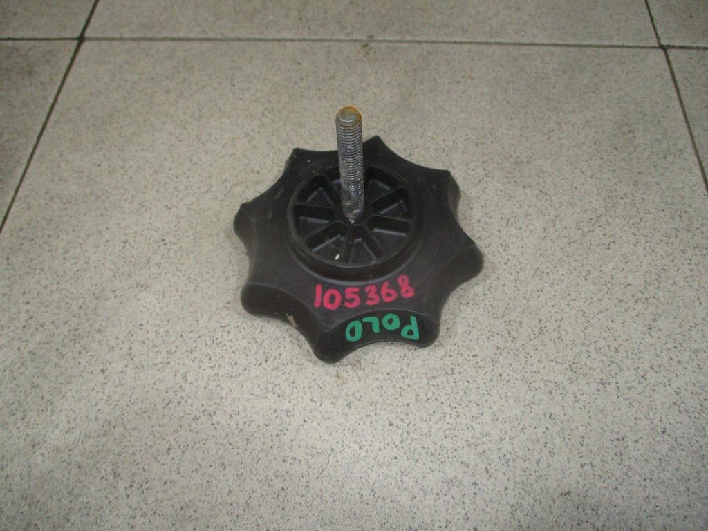 Болт крепления запасного колеса, 500 рублей, Пермь