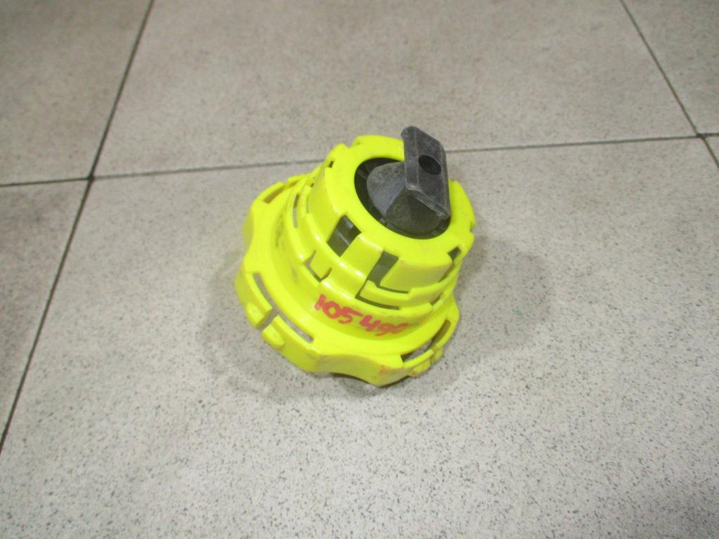 Болт крепления запасного колеса, 500 рублей, Пермь