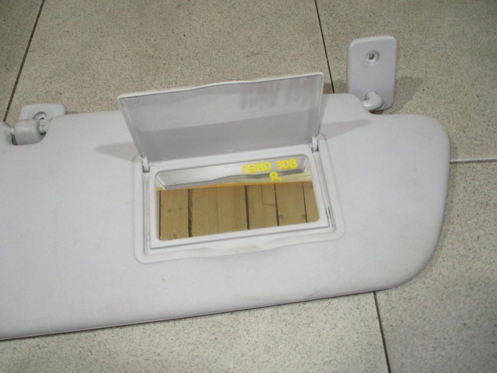 Козырек солнцезащитный правый, 1000 рублей, Пермь