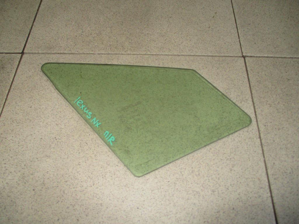 Стекло двери передней правой форточка, 2500 рублей, Пермь