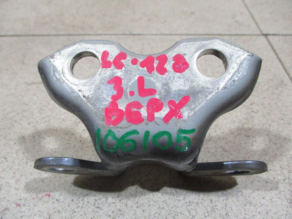 Петля двери задней левой верхняя, 1000 рублей, Пермь