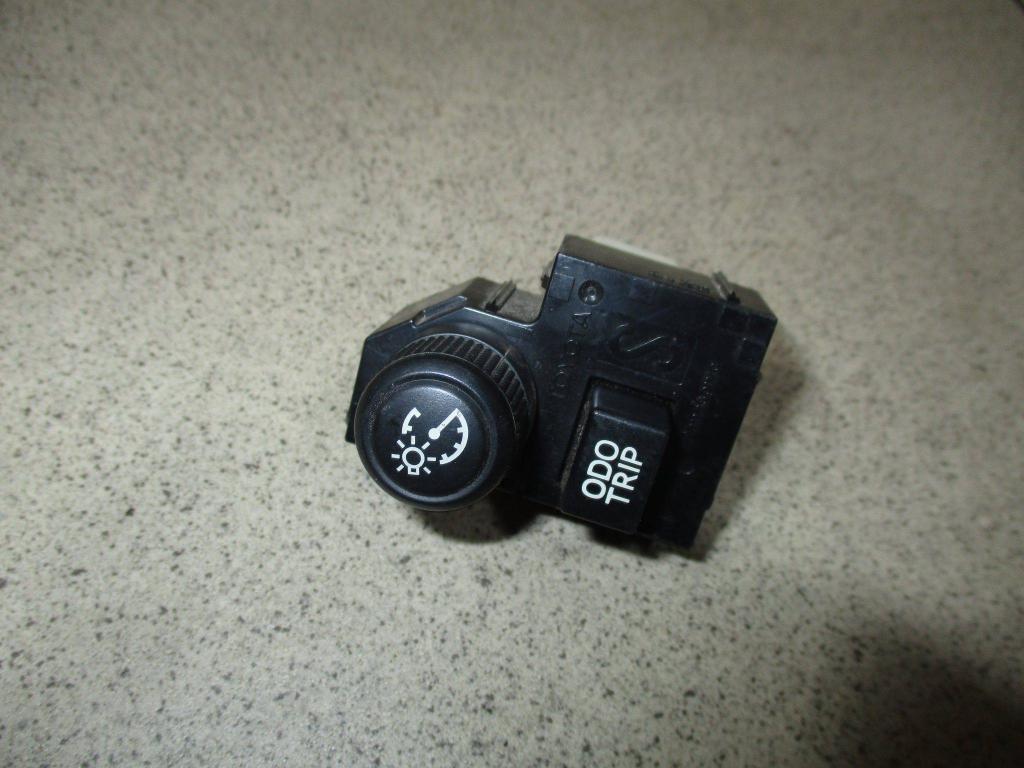 Кнопка освещения панели приборов, 3000 рублей, Пермь