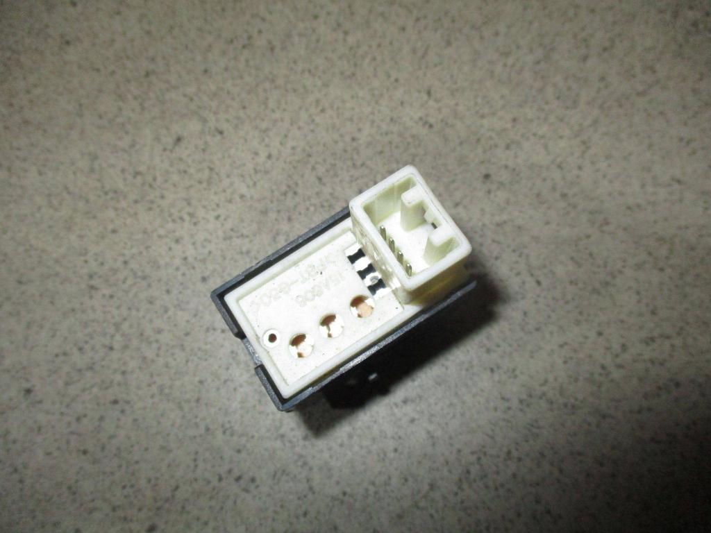 Кнопка омывателя фар, 550 рублей, Пермь