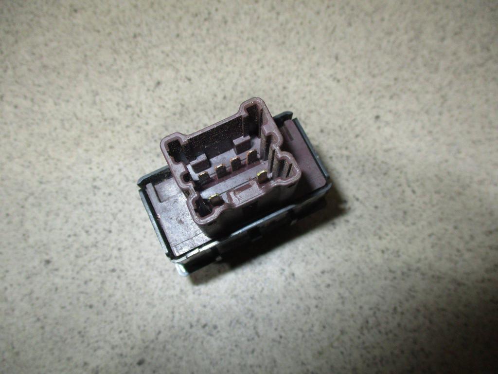 Кнопка обогрева сидений, 500 рублей, Пермь