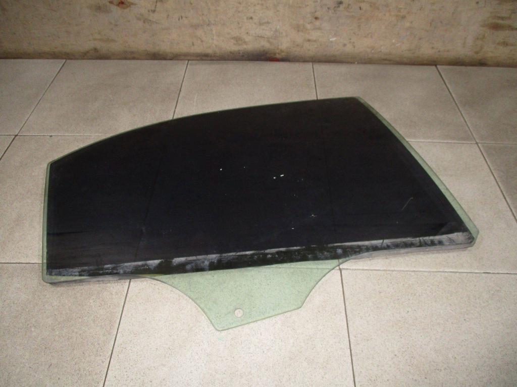 Стекло двери задней правой, 900 рублей, Пермь