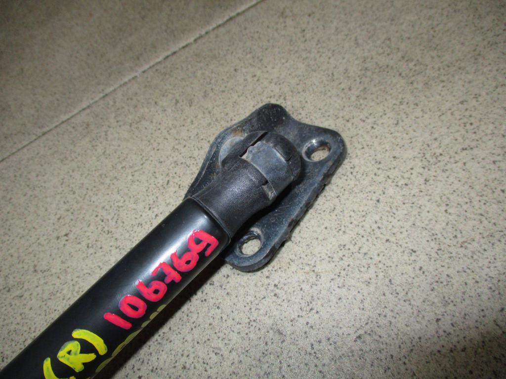 Амортизатор двери багажника, 500 рублей, Пермь