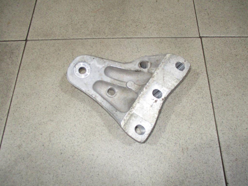 Кронштейн двигателя правый, 700 рублей, Пермь