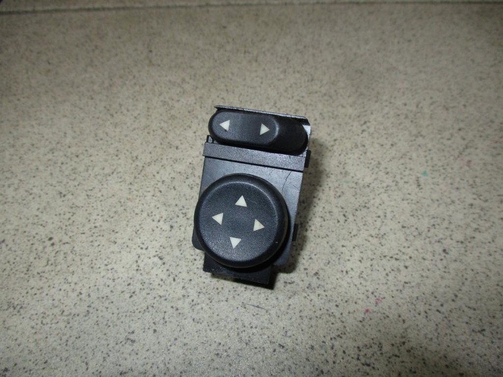 Переключатель регулировки зеркала, 500 рублей, Пермь