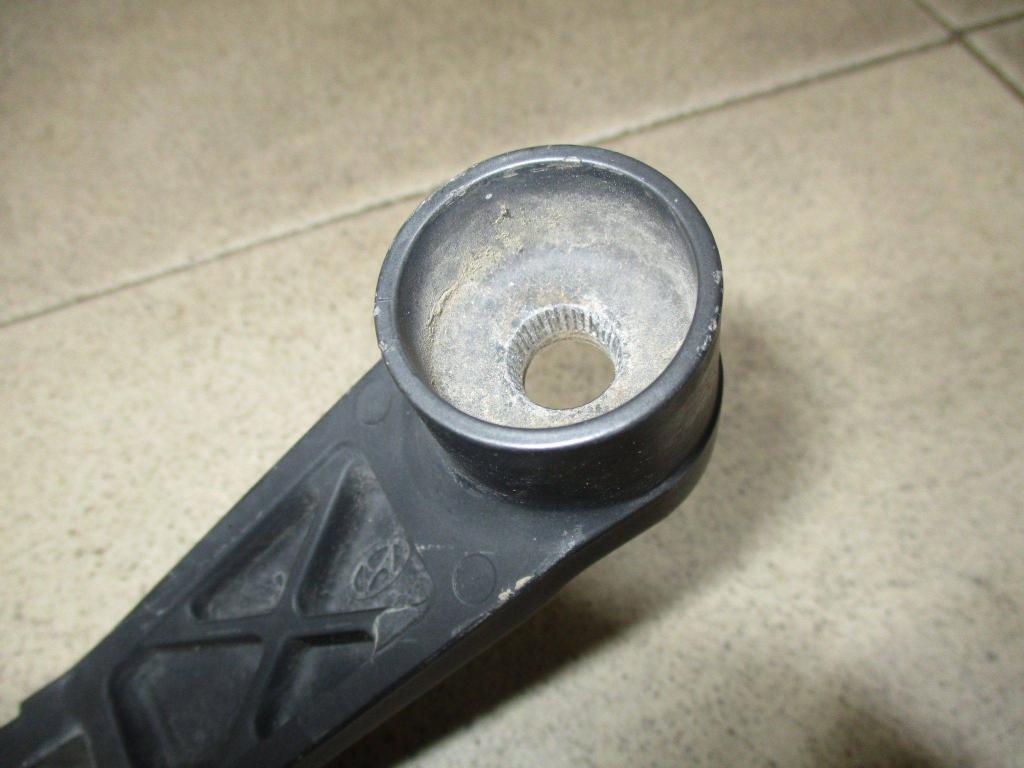 Поводок стеклоочистителя передний правый, 1000 рублей, Пермь