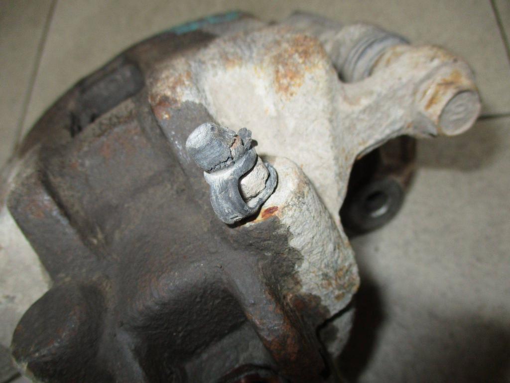 Суппорт передний правый, 2000 рублей, Пермь